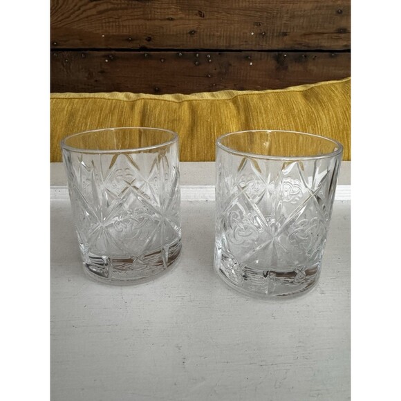 Dewar's Whisky/Scotch Rocks Glass - Embossed Trefoil Celtic Truth Knot Set Of 2 - Picture 3 of 10